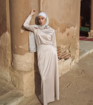 Pearl skirt in beige